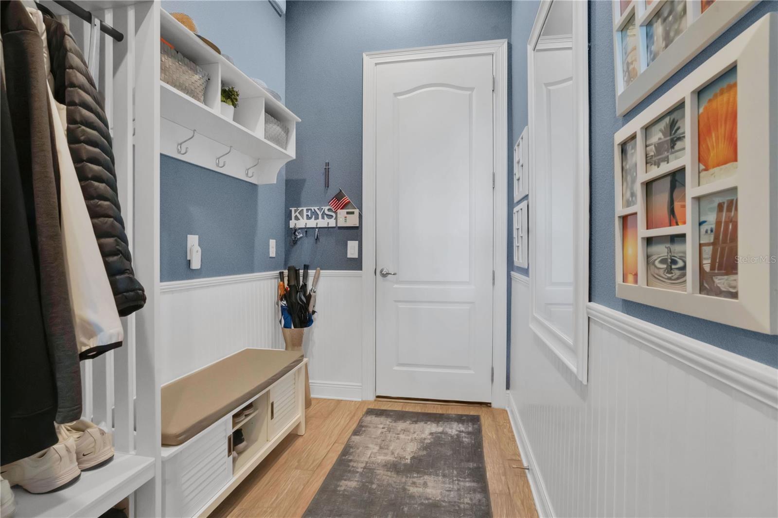 JOHNS LAKE POINTE THE OVERLOOK - Residential