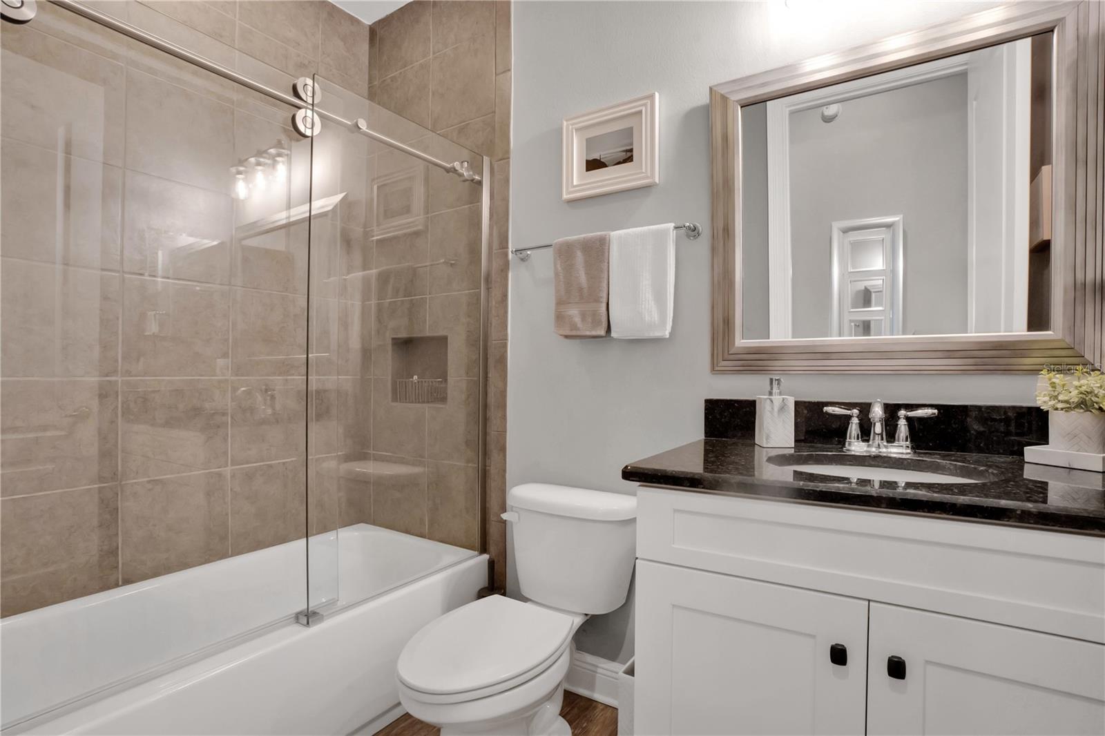 JOHNS LAKE POINTE THE OVERLOOK - Residential