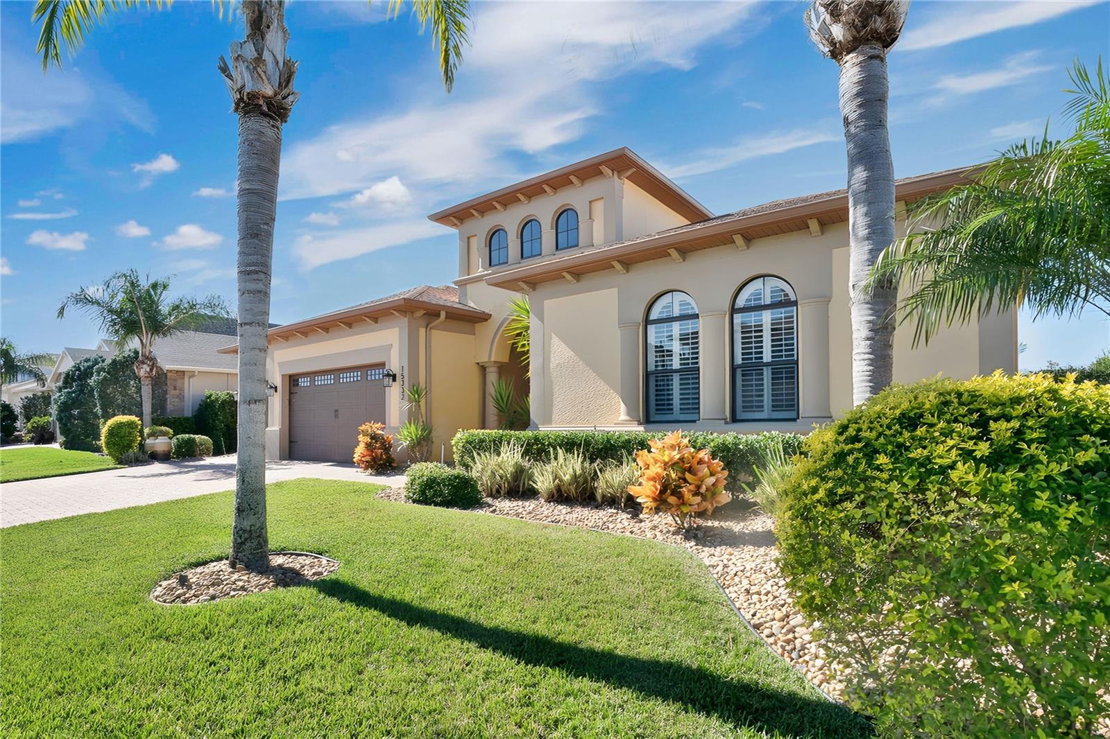 JOHNS LAKE POINTE THE OVERLOOK - Residential