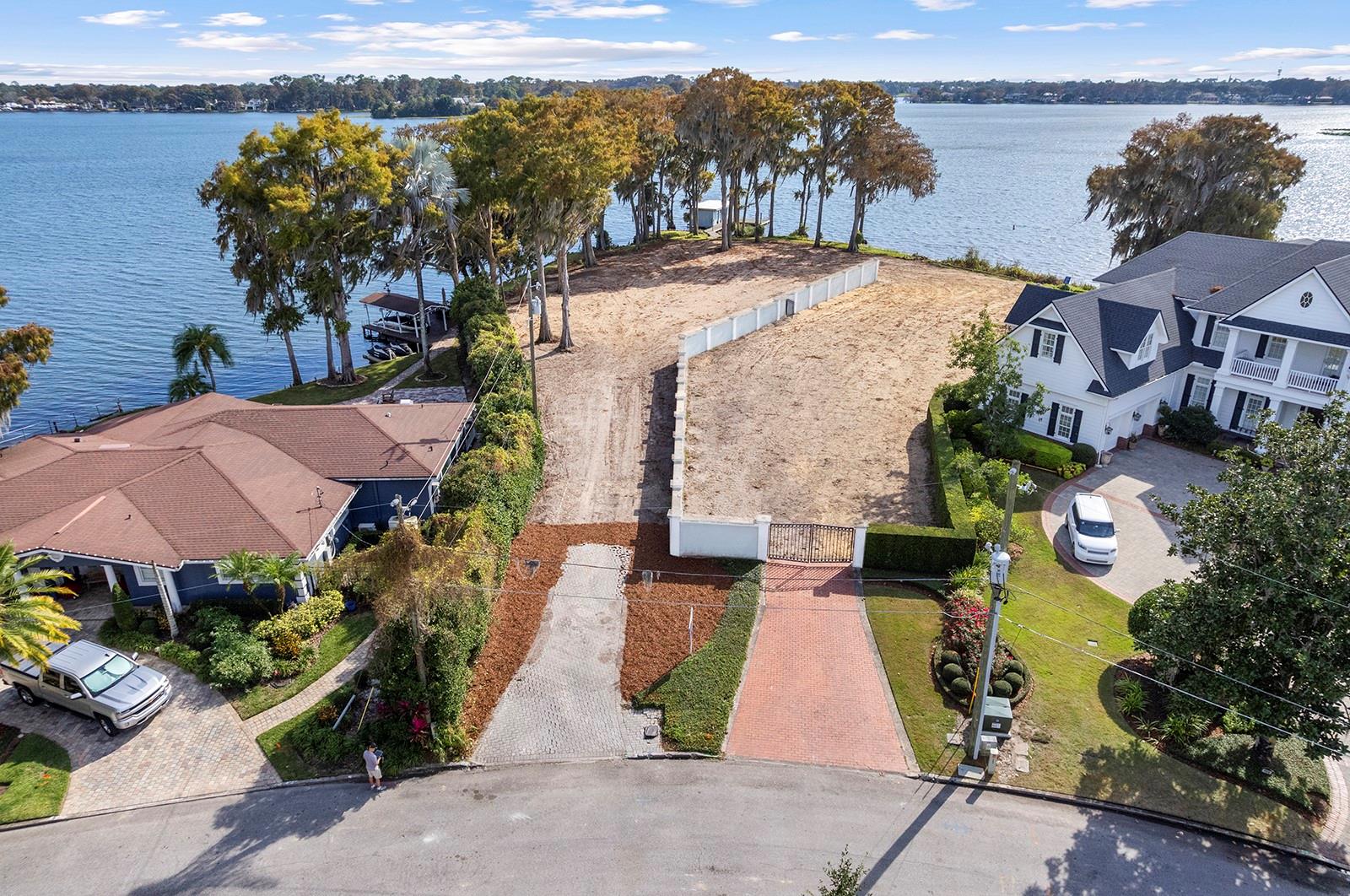 127 WHITECAPS CIRCLE