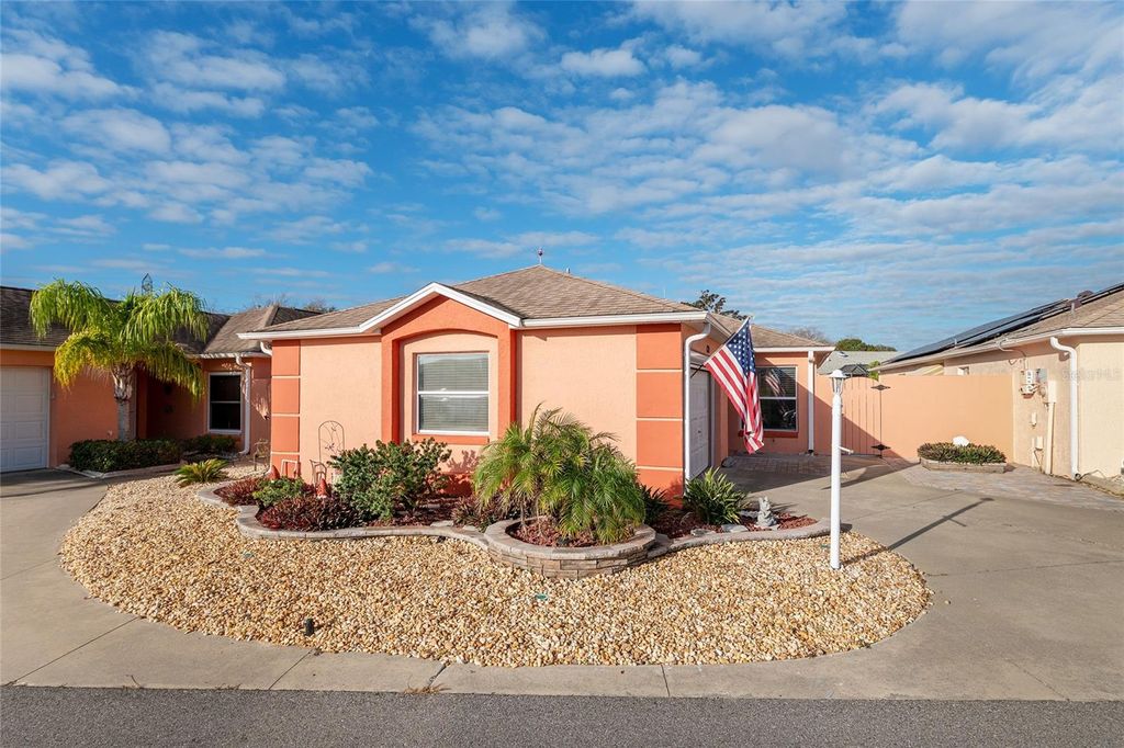 Photo of 620 Nuevo Leon Lane, The Villages, FL 32159 (MLS # G5106487)