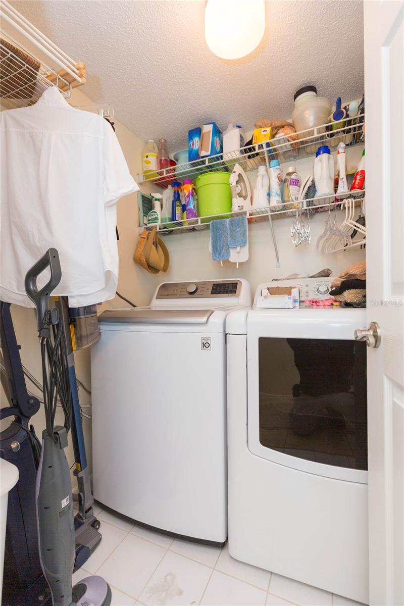 LA PUERTA DEL SOL CONDO - Residential