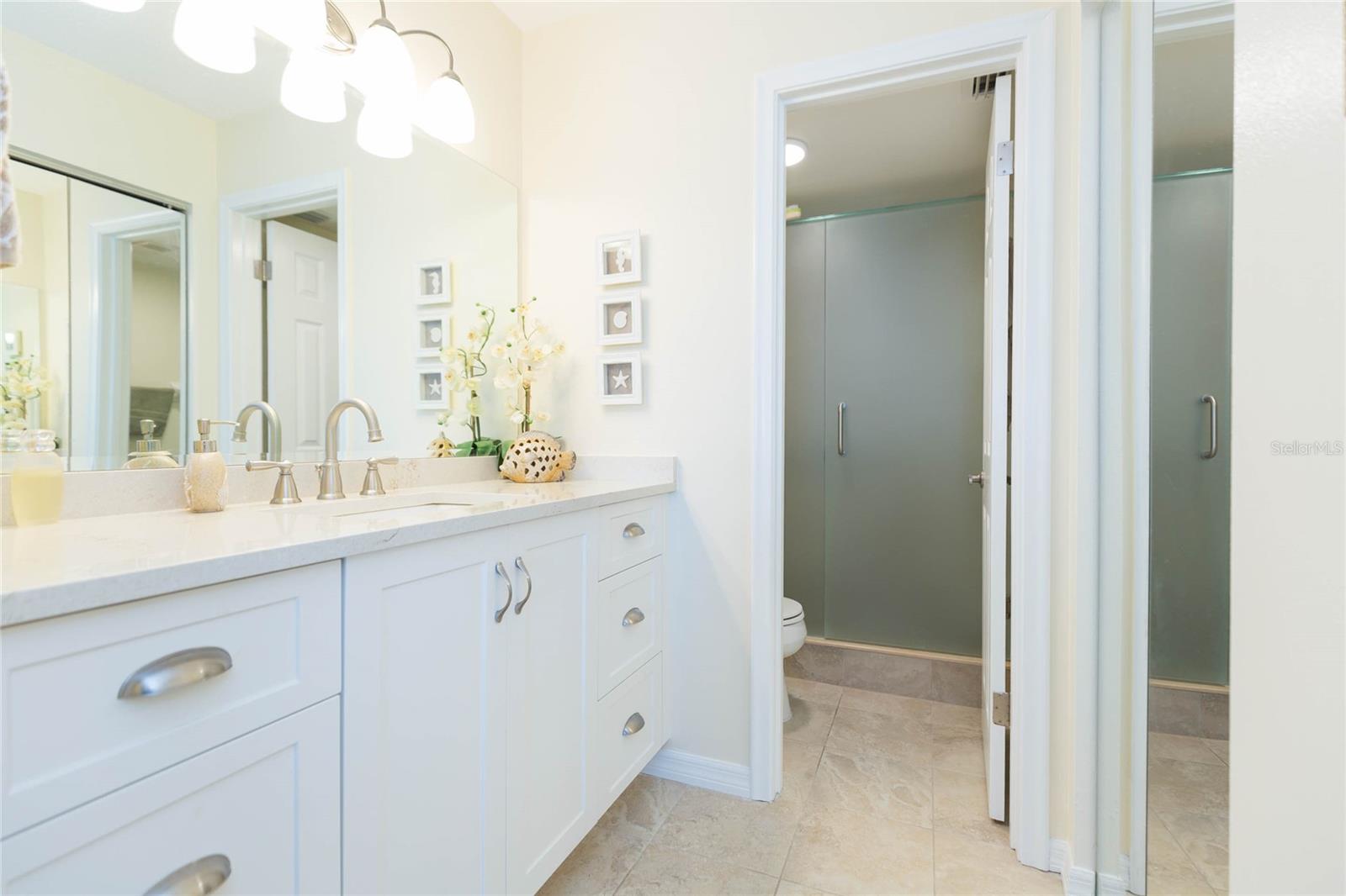 LA PUERTA DEL SOL CONDO - Residential