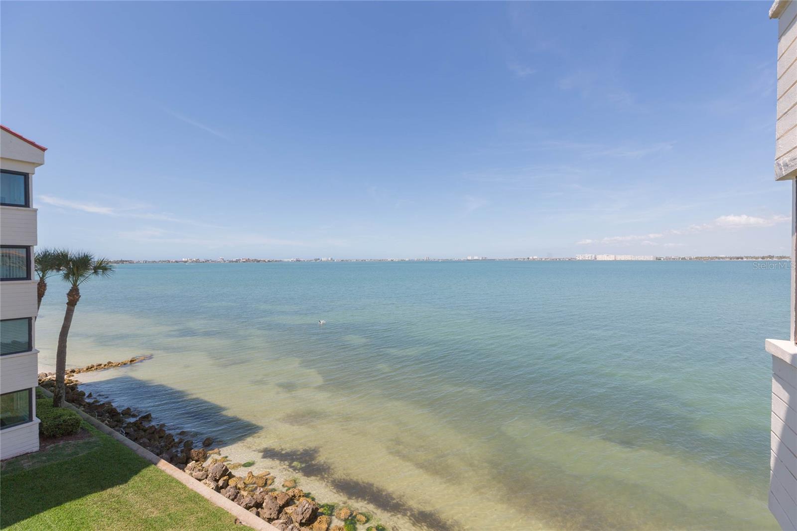 LA PUERTA DEL SOL CONDO - Residential