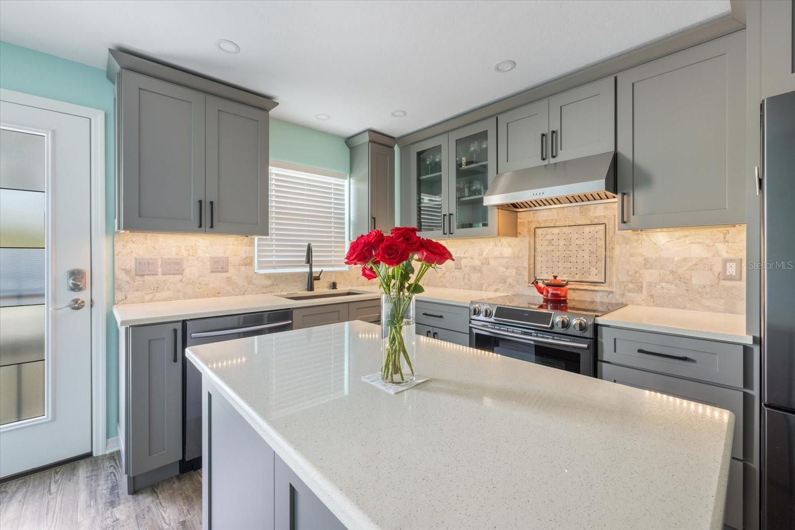 VISTA HERMOSA - Residential