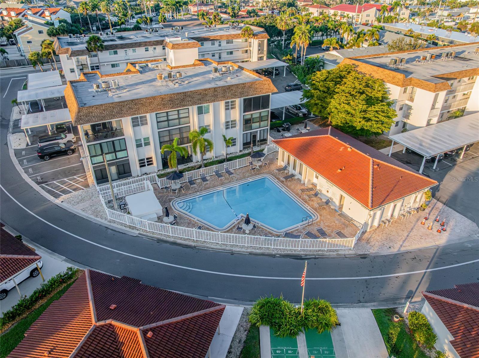 VISTA HERMOSA - Residential