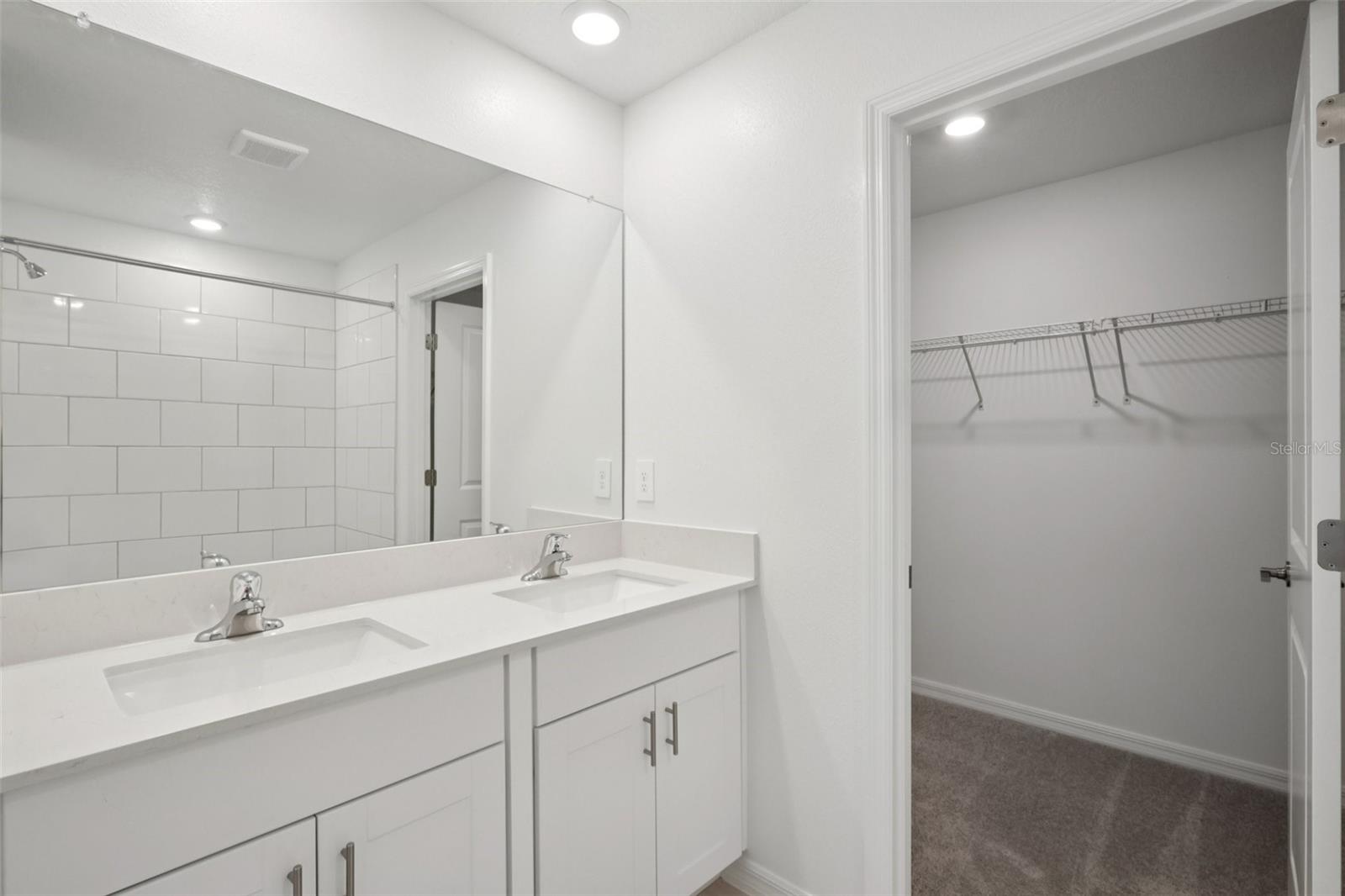 ACACIA FIELDS - Residential Lease