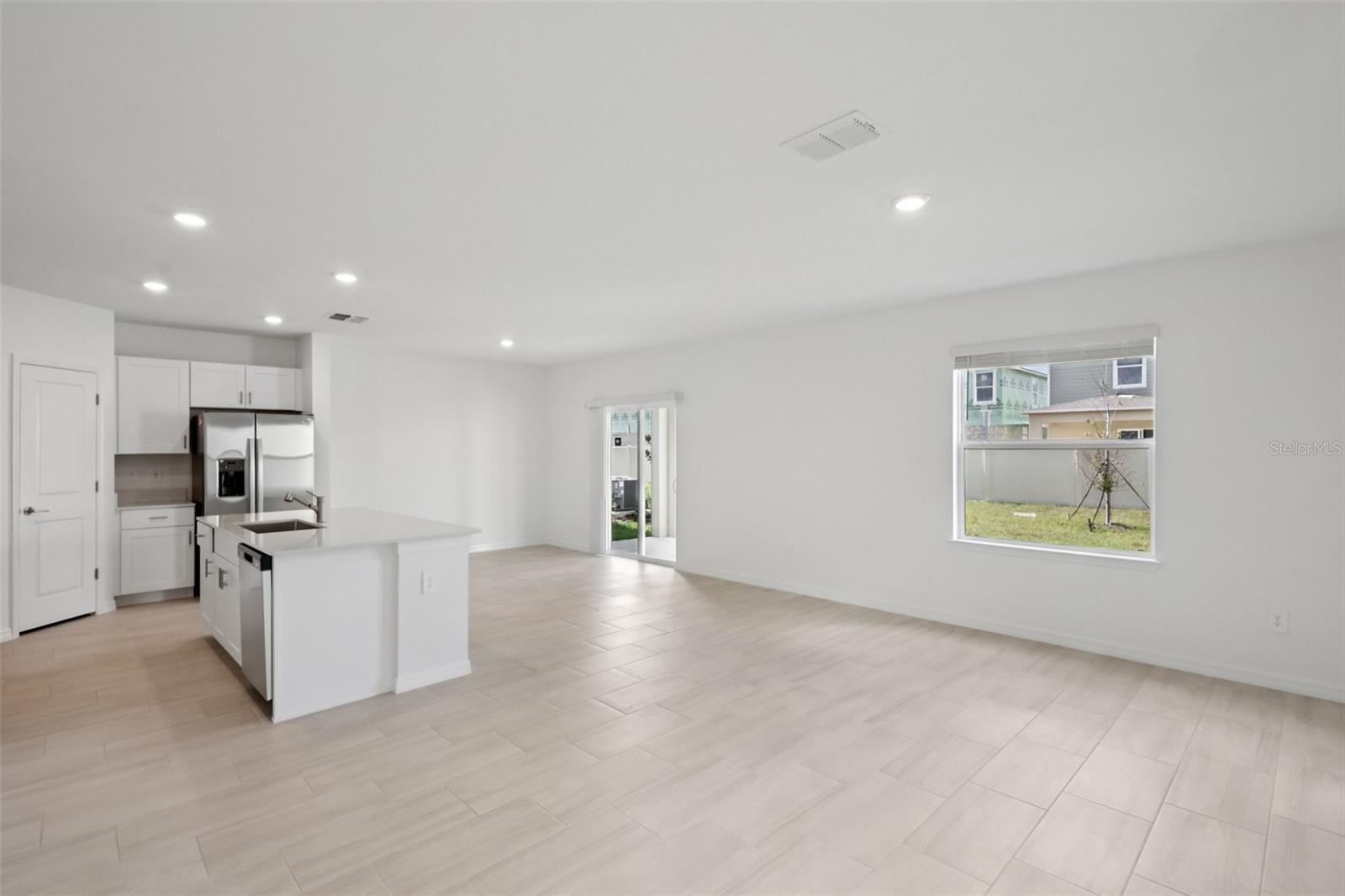 ACACIA FIELDS - Residential Lease