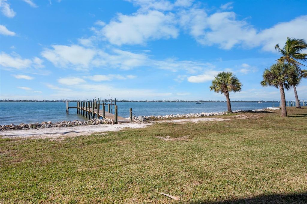 Photo of 918 Edgewater Drive, Englewood, FL 34223 (MLS # D6145386)