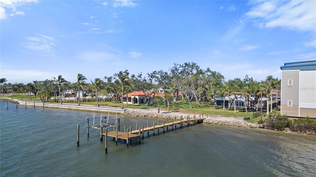 Photo of 918 Edgewater Drive, Englewood, FL 34223 (MLS # D6145386)