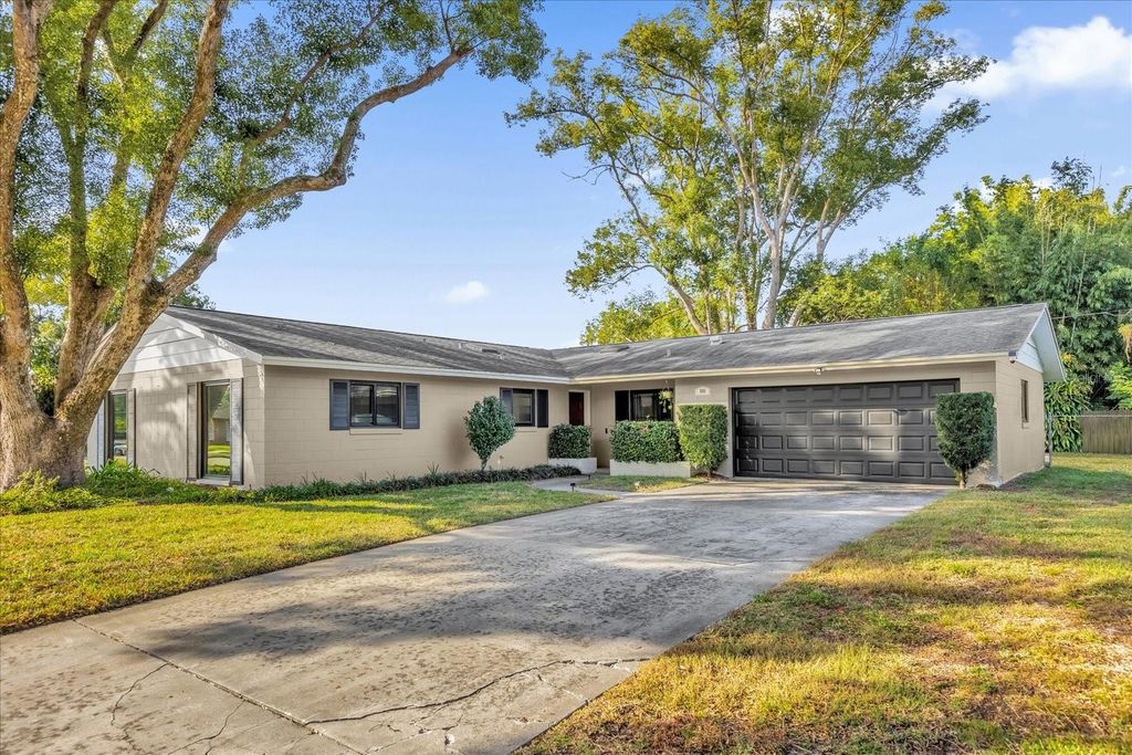 Photo of 806 Arlington Boulevard, Altamonte Springs, FL 32701 (MLS # O6368471)