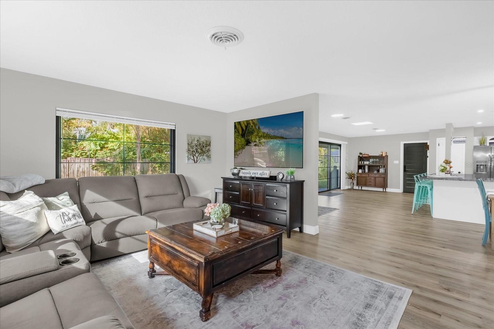 806 ARLINGTON BOULEVARD