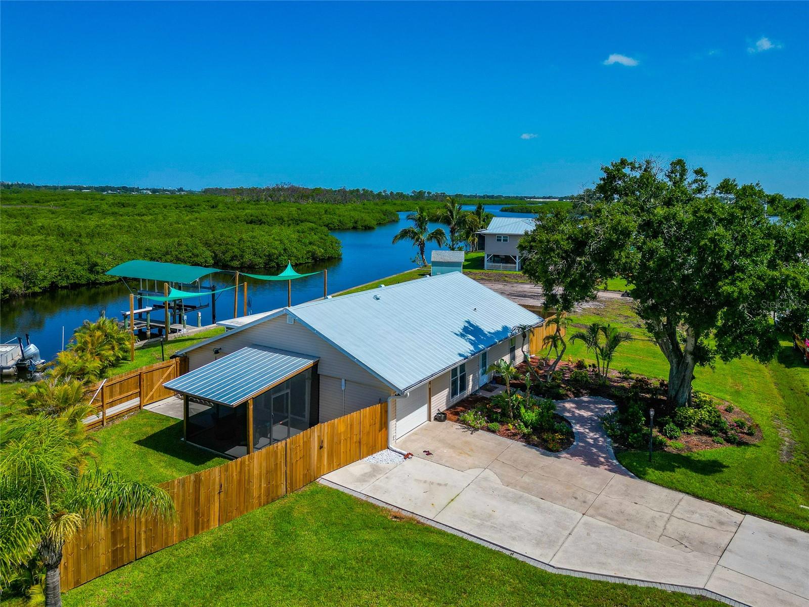 BRA-WIN PALMS - Residential