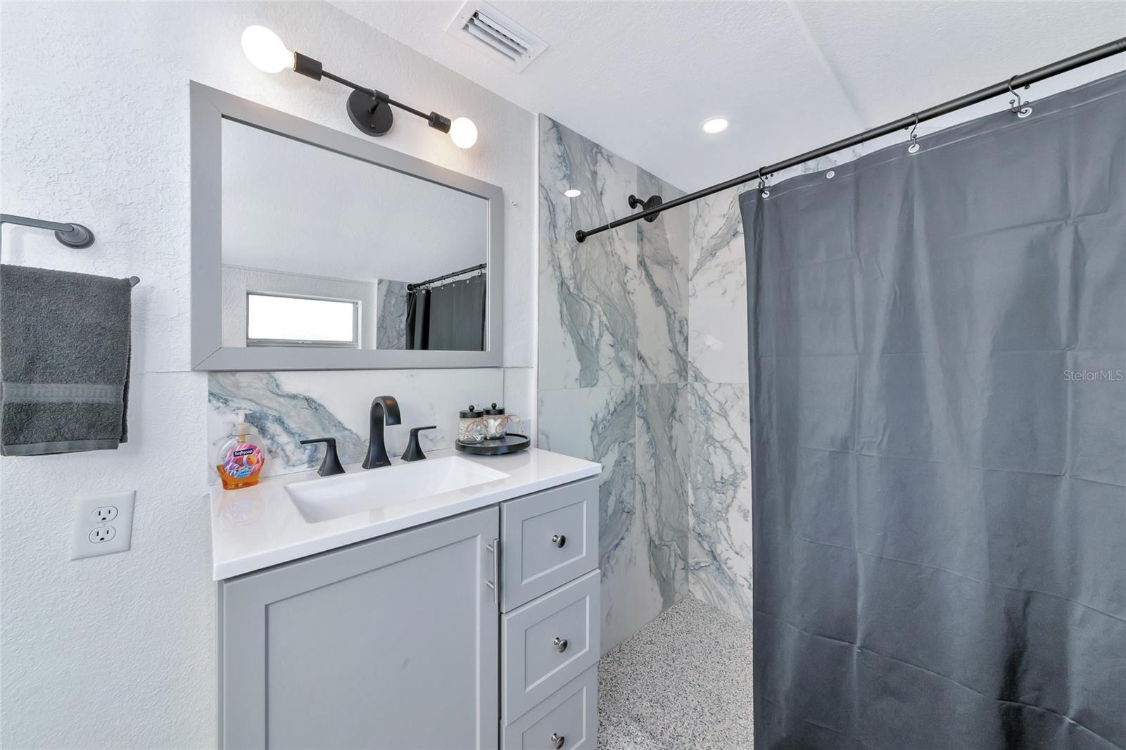 BRA-WIN PALMS - Residential