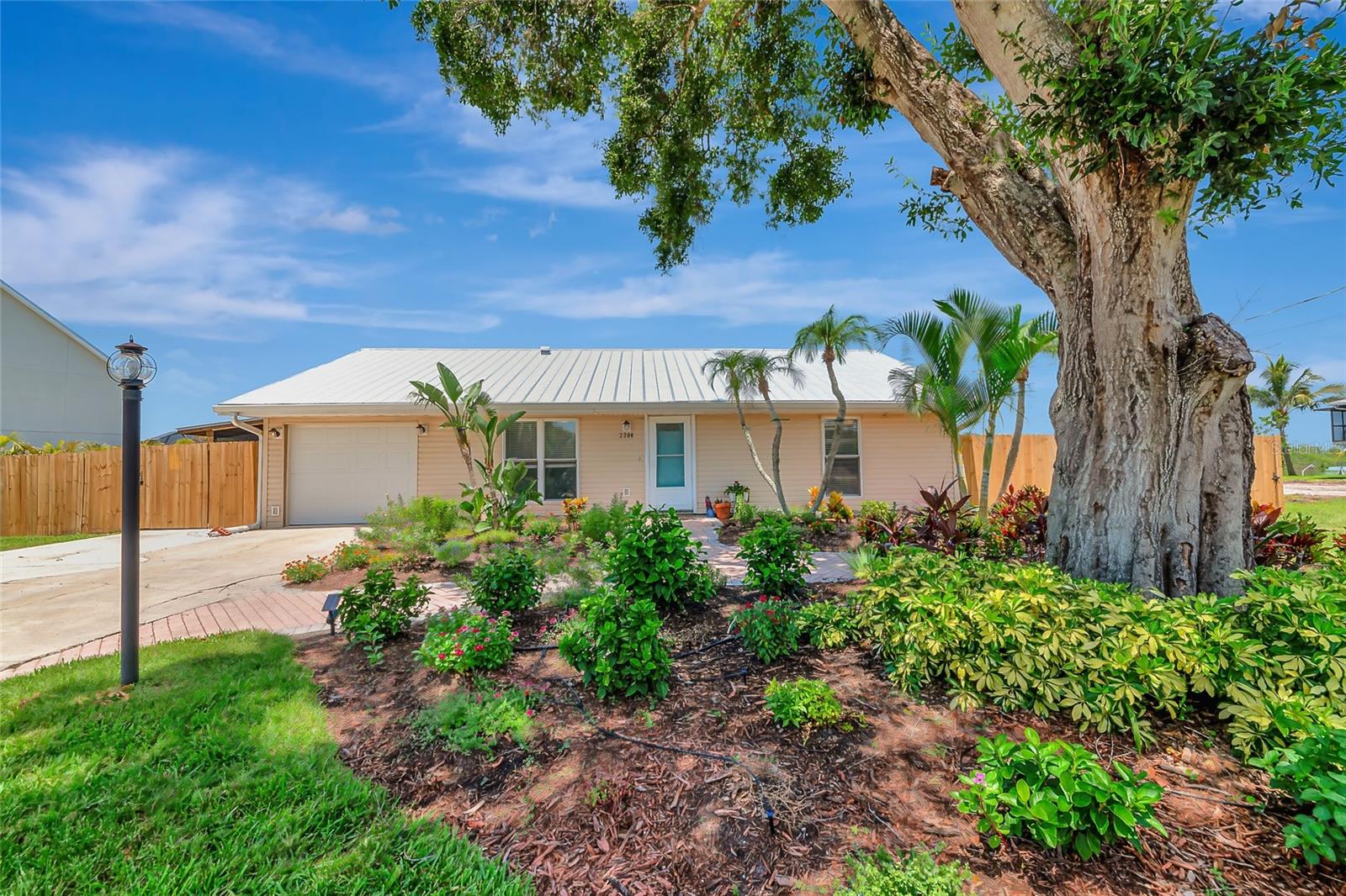 BRA-WIN PALMS - Residential