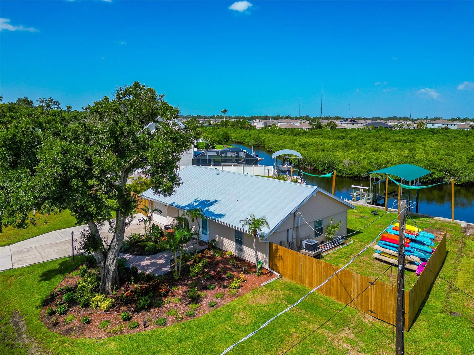 BRA-WIN PALMS - Residential