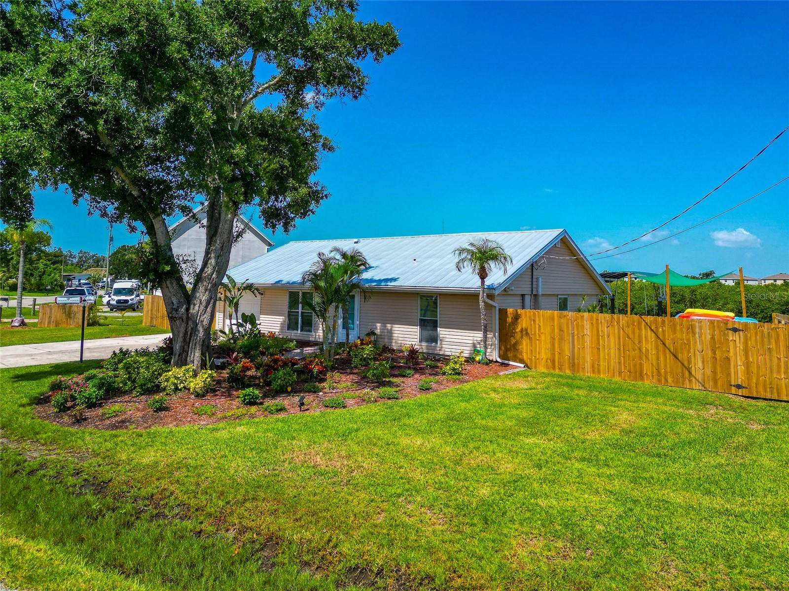 BRA-WIN PALMS - Residential