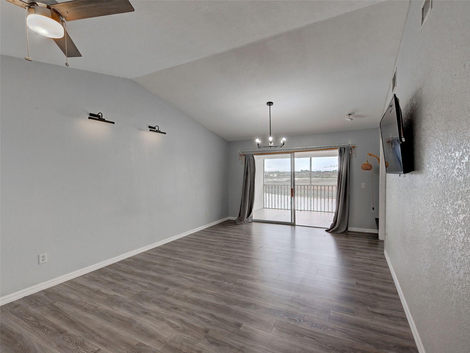 LINKSIDE - Residential