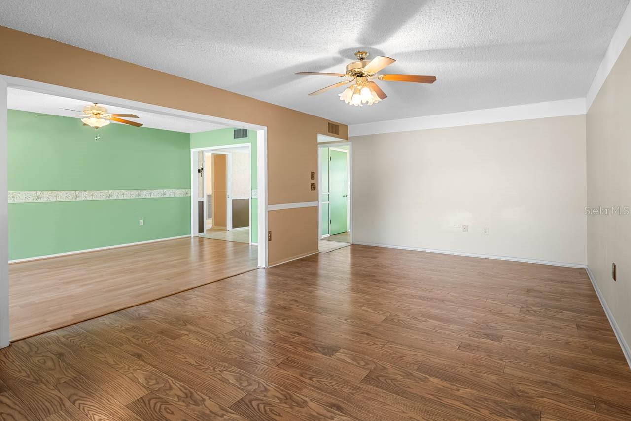 DEL WEBBS SUN CITY FLORIDA UN - Residential