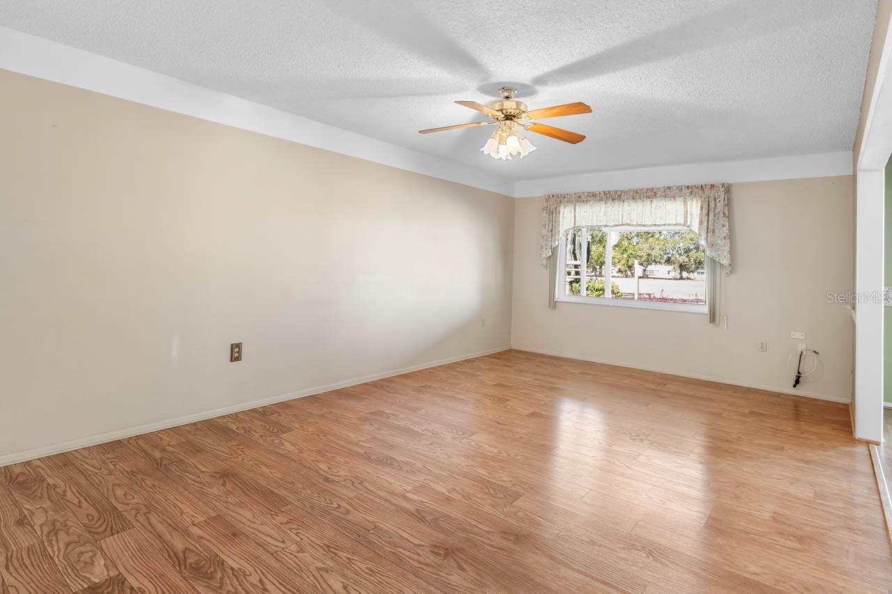 DEL WEBBS SUN CITY FLORIDA UN - Residential