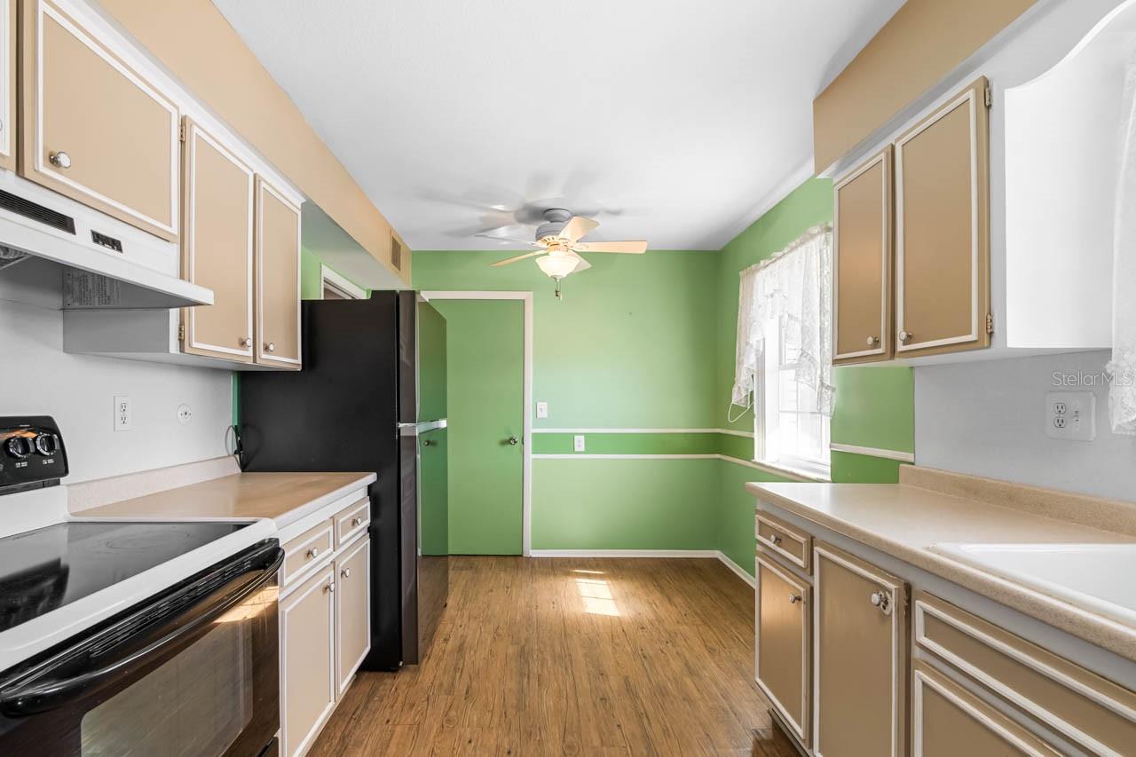 DEL WEBBS SUN CITY FLORIDA UN - Residential