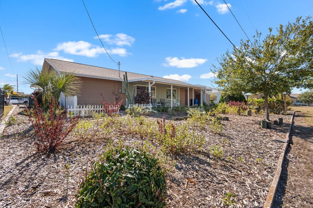 DEL WEBBS SUN CITY FLORIDA UN - Residential