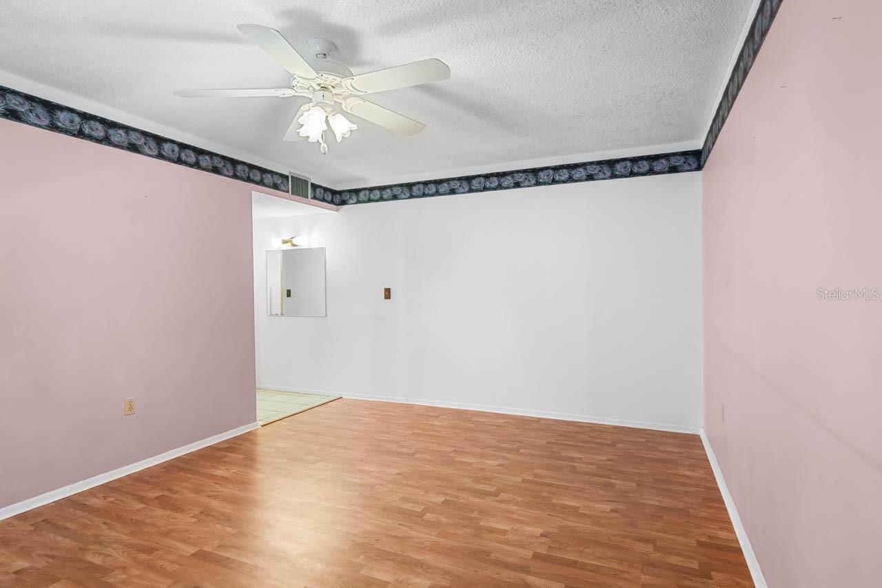 DEL WEBBS SUN CITY FLORIDA UN - Residential