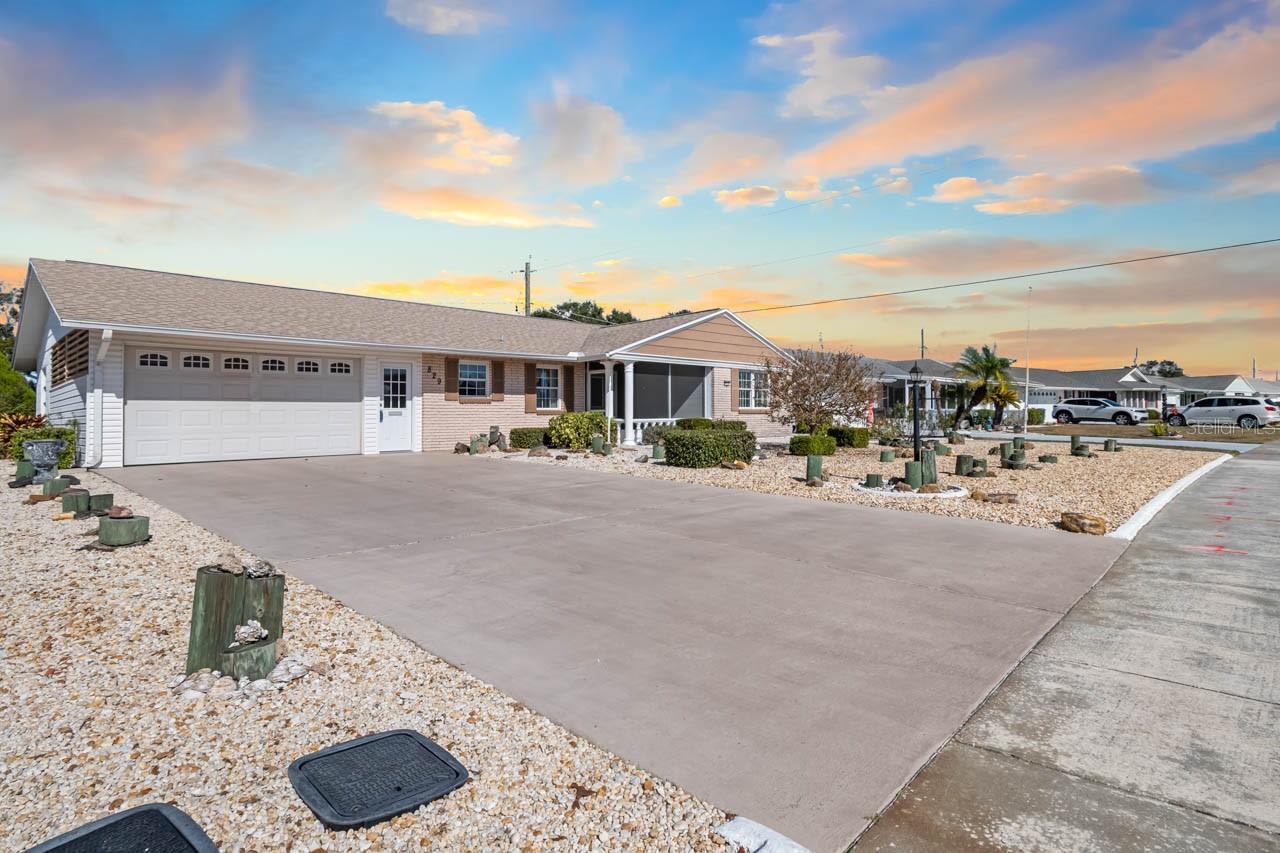 DEL WEBBS SUN CITY FLORIDA UN - Residential