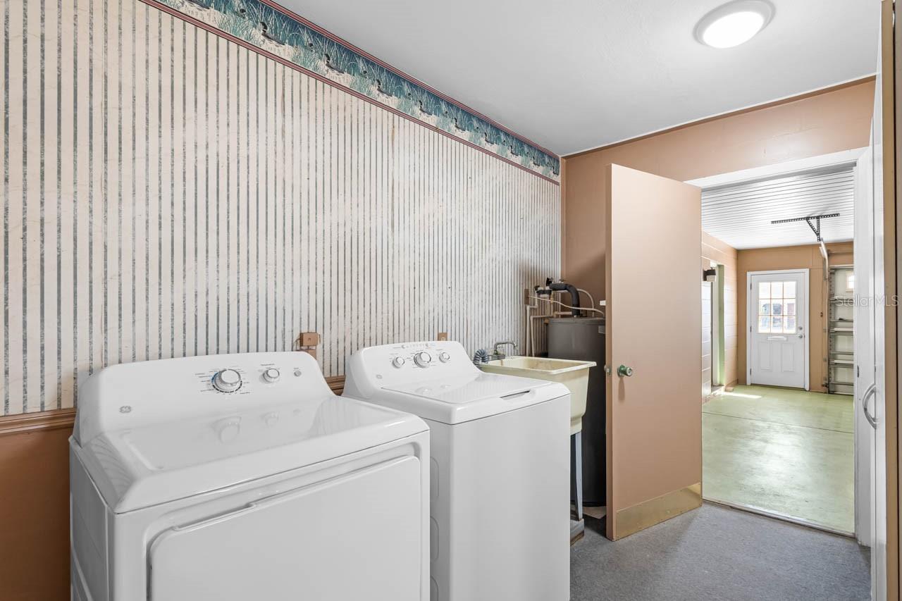 DEL WEBBS SUN CITY FLORIDA UN - Residential