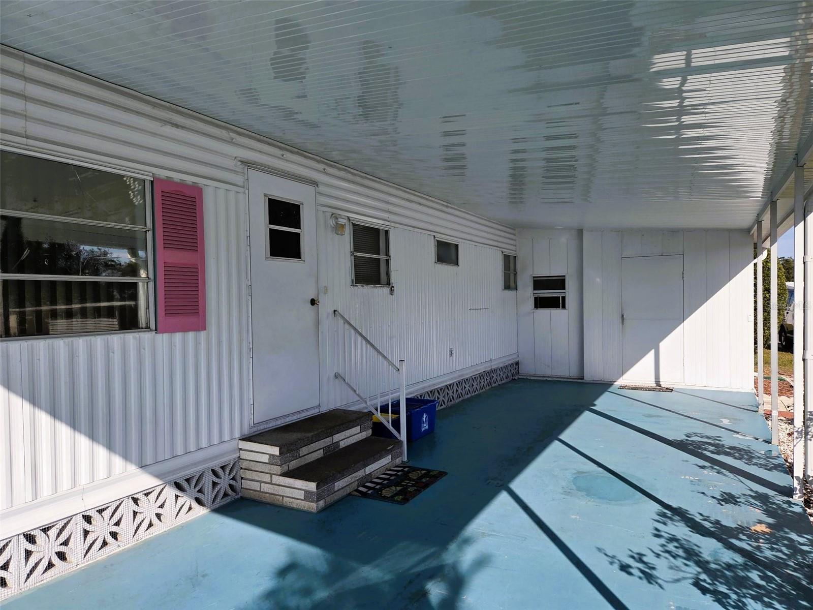 OAKWOOD MANOR - Residential