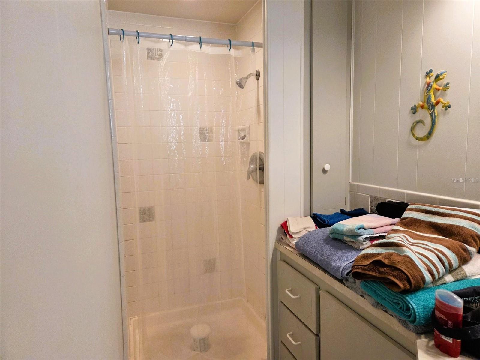 OAKWOOD MANOR - Residential