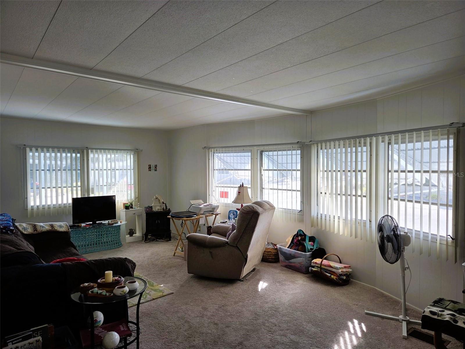 OAKWOOD MANOR - Residential