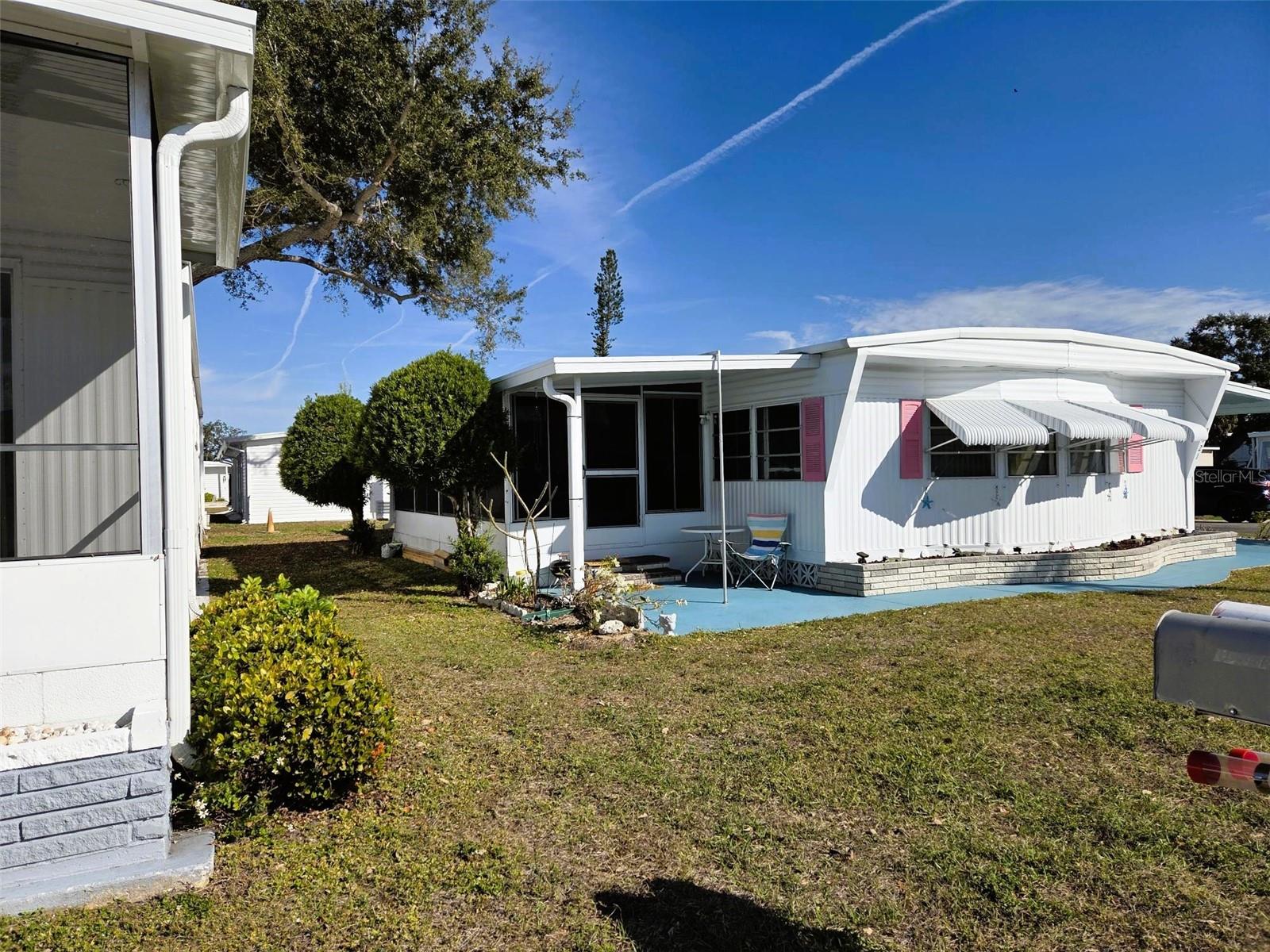 OAKWOOD MANOR - Residential