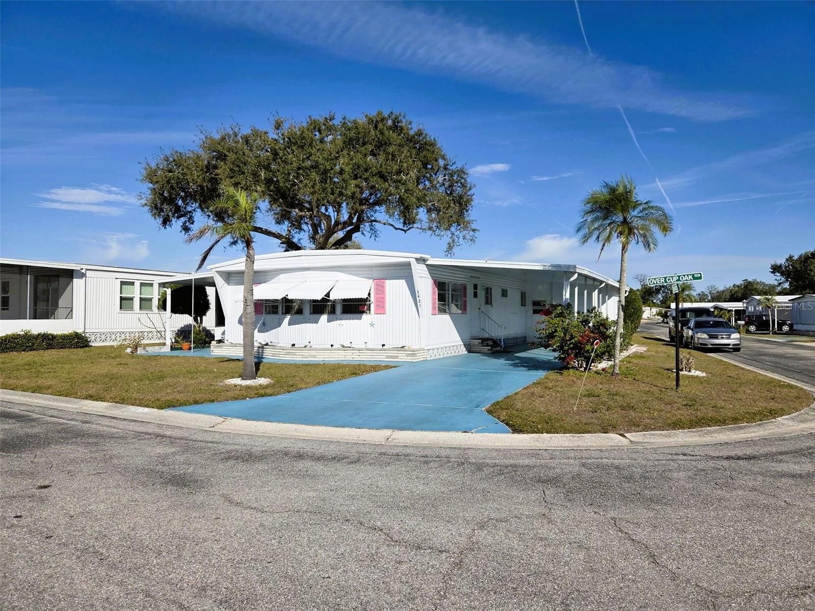 OAKWOOD MANOR - Residential