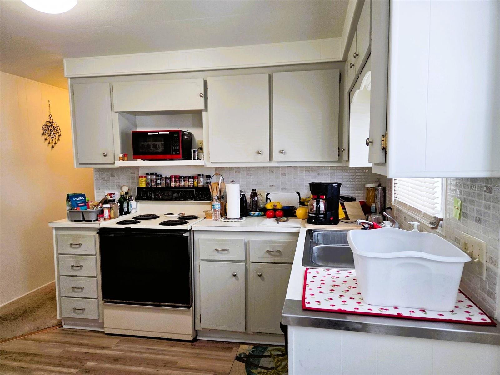 OAKWOOD MANOR - Residential