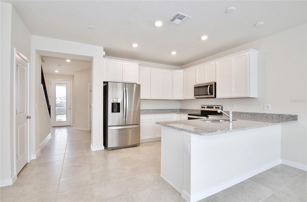 Photo of 5586 Pineland Run, Orlando, FL 32829 (MLS # O6404013)