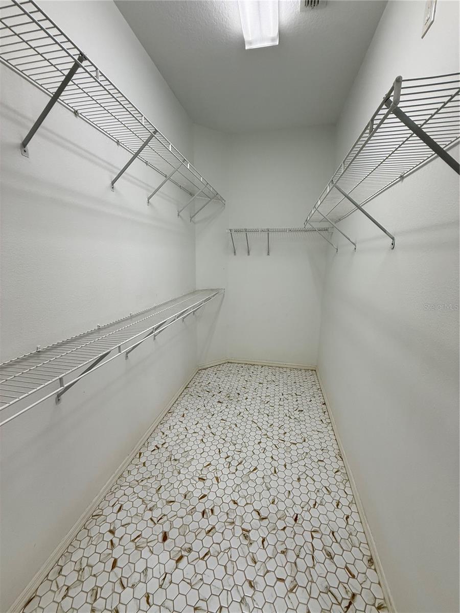 BRIDGE WATER - Residential Lease