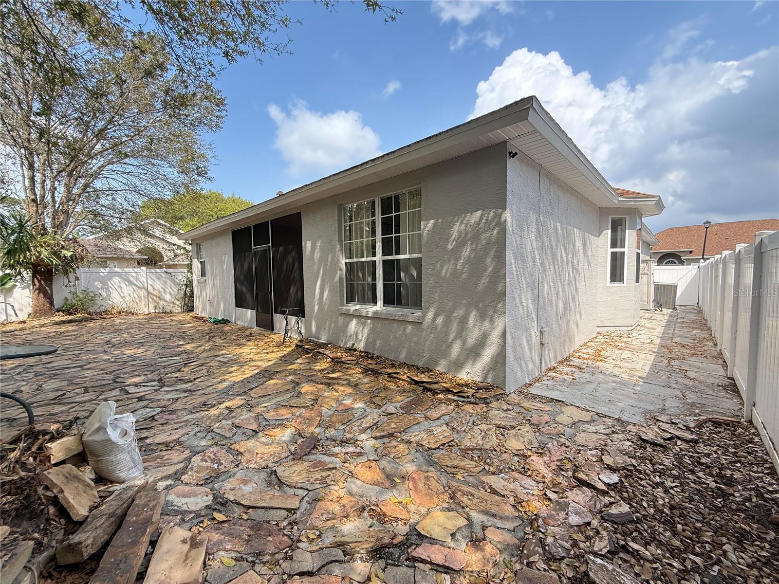 BRIDGE WATER - Residential Lease