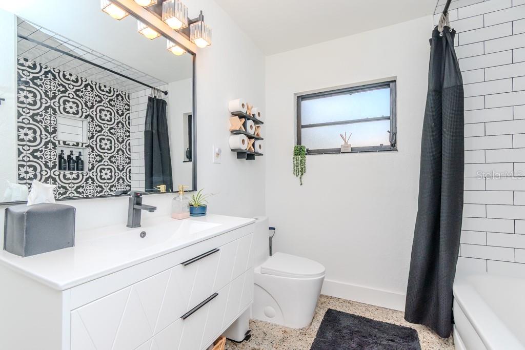 BURNS F J REALTY COS REV - Residential Lease