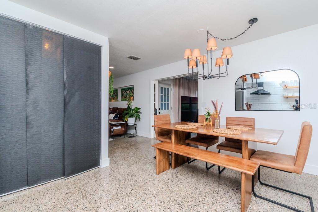 BURNS F J REALTY COS REV - Residential Lease