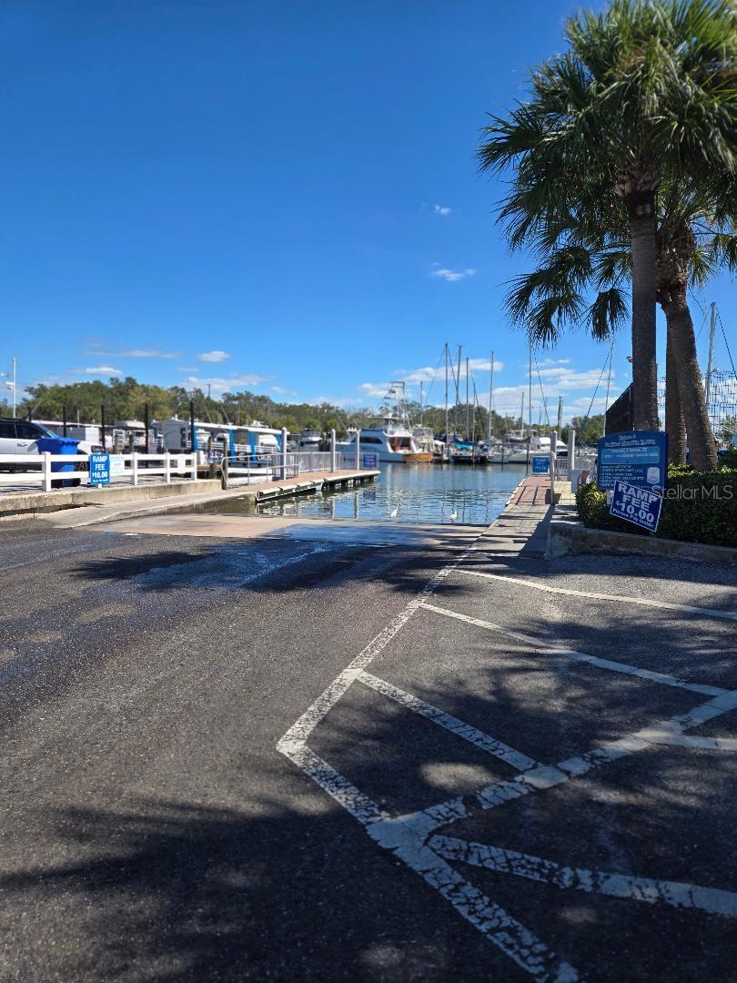 BURNS F J REALTY COS REV - Residential Lease