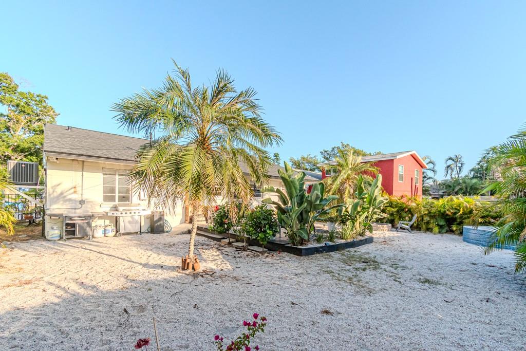 BURNS F J REALTY COS REV - Residential Lease