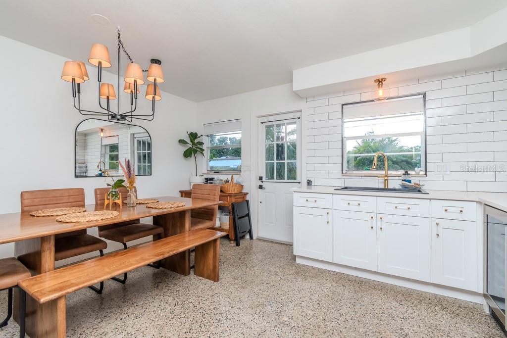 BURNS F J REALTY COS REV - Residential Lease