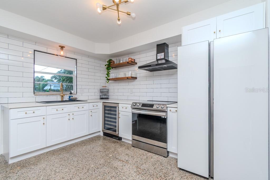 BURNS F J REALTY COS REV - Residential Lease