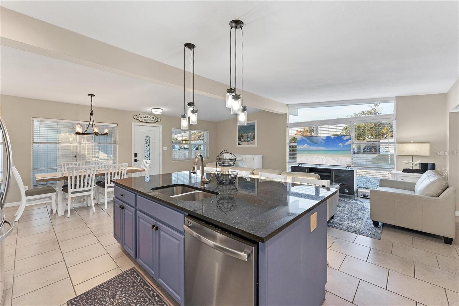 BAYSHORE GARDENS SEC 9A - Residential Lease