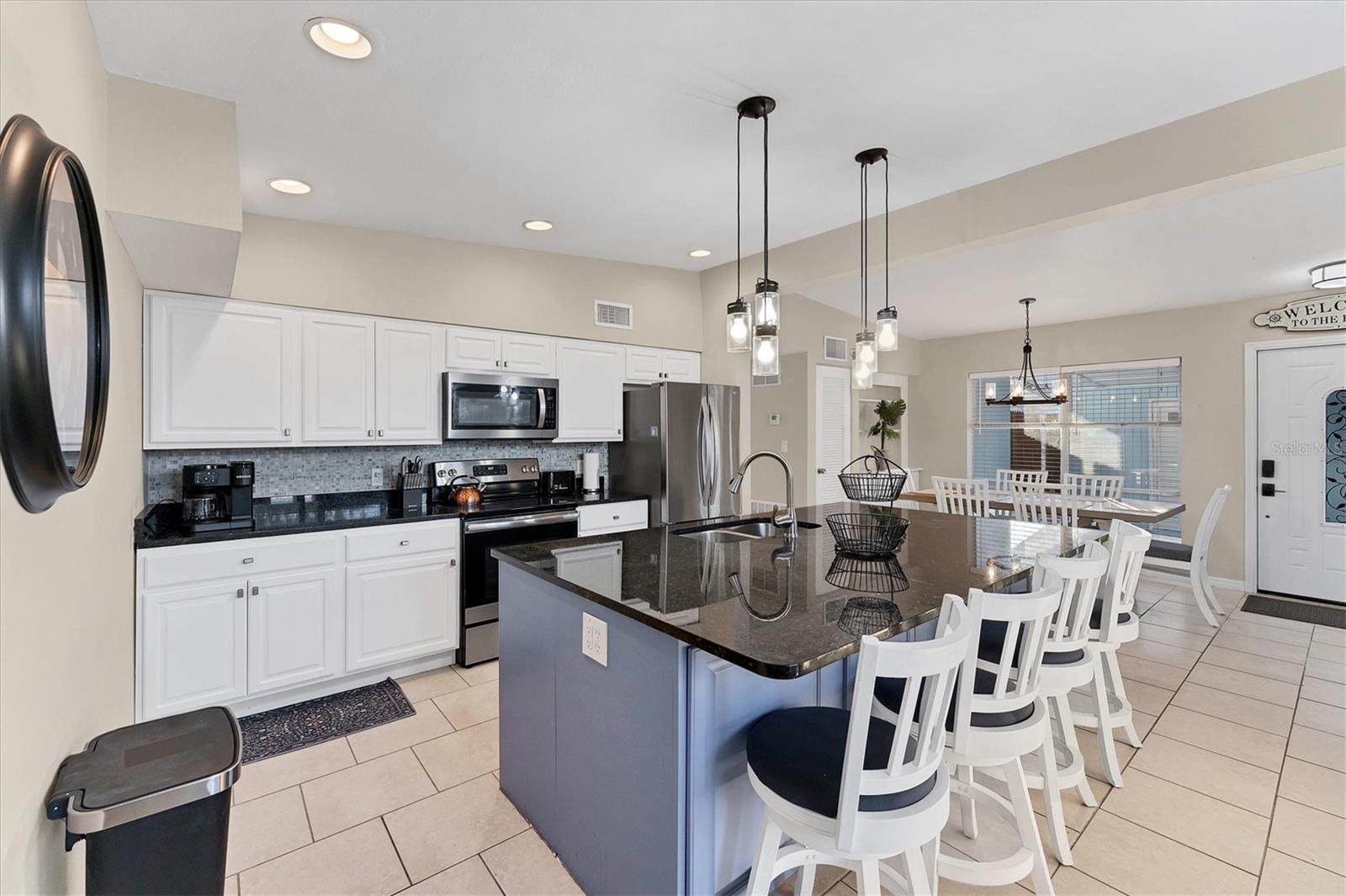 BAYSHORE GARDENS SEC 9A - Residential Lease