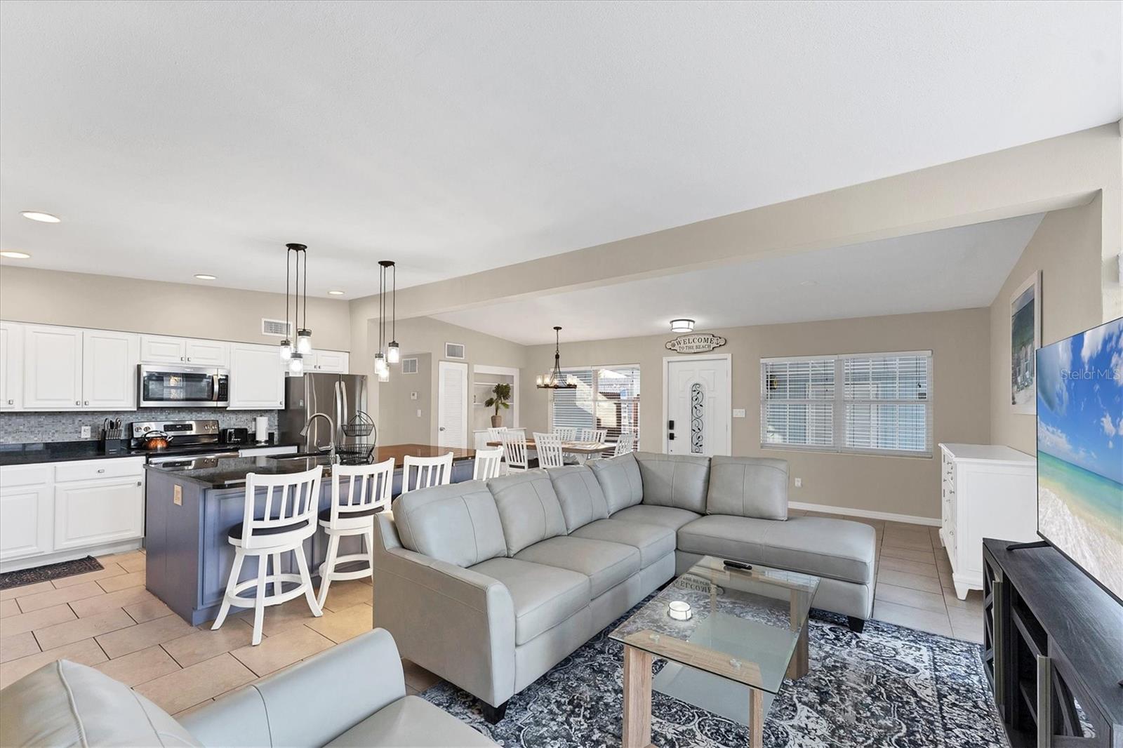 BAYSHORE GARDENS SEC 9A - Residential Lease