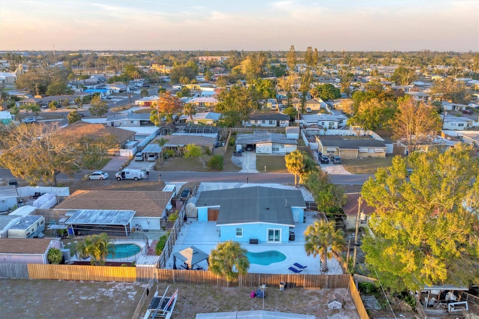 BAYSHORE GARDENS SEC 9A - Residential Lease