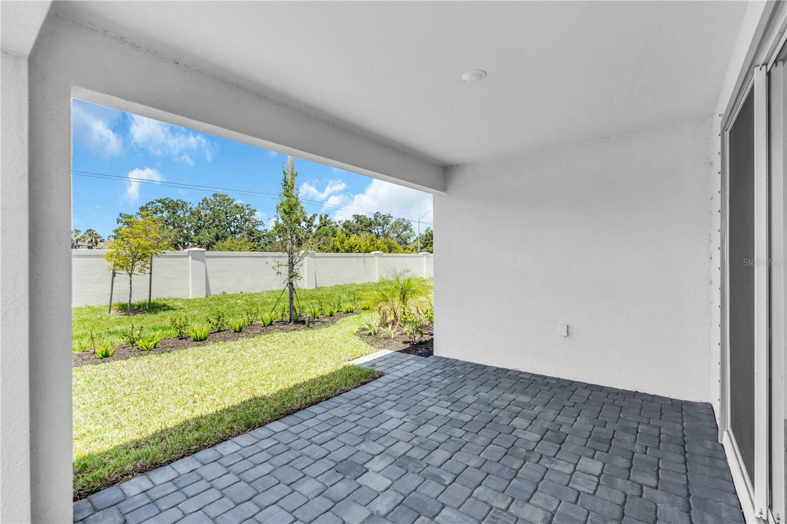 9577 VIBRANT LANE