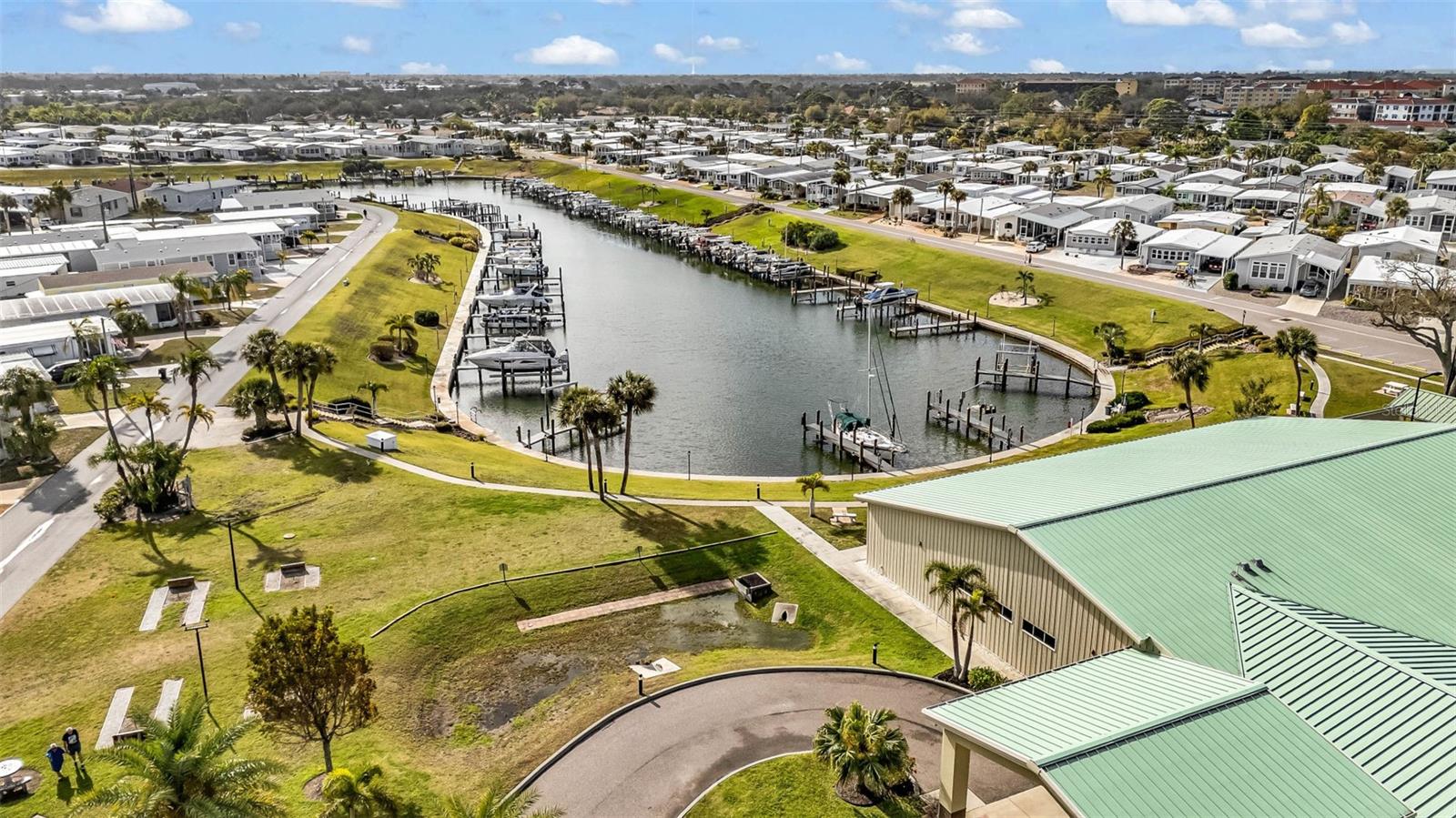 COUNTRY CLUB ESTATES - Residential